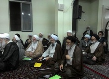 گزارشی از جلسه هیئت مشورتی نشست دوره ای اساتید/ آیت الله هادوی تهرانی:روحانی باید فراجناحی بوده و برای جریانات سیاسی پدری کند