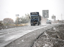 برف محورهای ۸ استان را فرا گرفت
