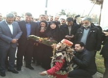 انتقاد روزنامه جمهوری‌اسلامی از استقبال به‌ سبک رژیم پهلوی