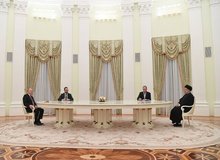 واکنش خبرگزاری وابسته به سازمان تبلیغات اسلامی درباره «میز بزرگ» کاخ کرملین/ استفاده از این میز بزرگ مسبوق به سابقه بود