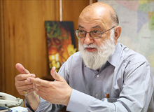 چمران خیالبافی کرده بود ! صحت نداشتن نقل قول منتسب به رهبری خطاب به یک طلبه‌ درباره اصلاح قیمت بنزین
