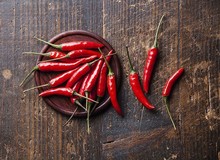 عشق به غذاهای تند چه چیزی درباره شما می گوید!