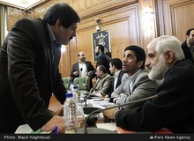 جزئیات درگیری صبح امروز در صحن غیرعلنی شورای شهر تهران/ گرد و خاک جدیدی و حمله فیزیکی به دبیر