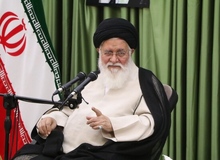علم الهدی: امروز در آغوش مفاسد فرهنگی خانمان برانداز زندگی می کنیم / گناه و معصیتی که در سایه بی حجابی ها زندگی مردم را به هم می زند، غیرقابل تحمل است