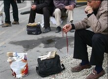 شهادت می دهم به گوشواره دخترم پای اجاره خانه رفت/ هشتگ شهادت می‌دهم چگونه در توییتر ترند شد؟+عکس
