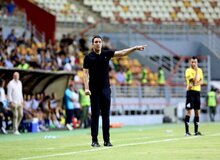 ادعای پدر نکونام: جواد باید استعفا دهد!

