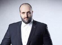 همانا خداوند حال قومی را تغییر نمی دهد تا آنکه آنان حال خود را تغییر دهند