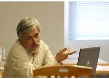 واکنش محمد  مهاجری به گفت و گوی تلویزیونی رئیسی: اطلاعات رئیس جمهور غلط است، به ایشان از برخی چیزها را نمی گویند