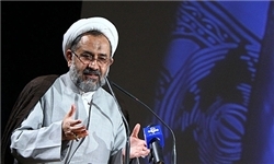 تمرکز سرویس‌های جاسوسی دشمن روی اقشار متوسط به پایین جامعه/ برخی به‌ جای اشاره به سخنان صریح امام، از ایشان خاطره تعریف می‌کنند