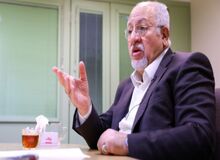 انتقاد  حق شناس از انتصابات اخیر در شهرداری: انتخابات مجلس بر روند انتصاب در بدنه مدیران شهری تاثیر گذاربوده است/ در انتصابات شهرداری به جوانان و پایگاه رای توجه نشده است / مدیریت شهری باید پاسخگوی بدنه ای باشد که به آن رای دادند