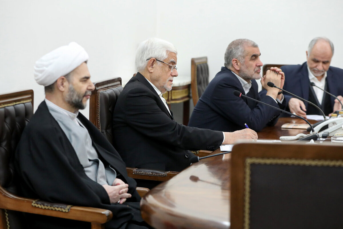 تاکید عارف بر رسیدگی به آسیب دیدگان و خانواده جانباختگان حوادث دی‌ماه