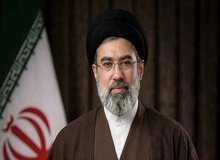 آیت الله خامنه ای: برای دستیابی به «ایران هرچه قوی‌تر» باید قدرت ایران را روایت کرد