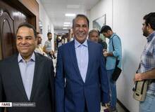 آیا دادگاه برادر جهانگیری غیرعلنی نبود؟
