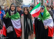 کیهان: همانطور که در حج، فرد درحال احرام اگر صید کند جریمه نقدی می شود، بی حجاب را هم می توان جریمه نقدی کرد