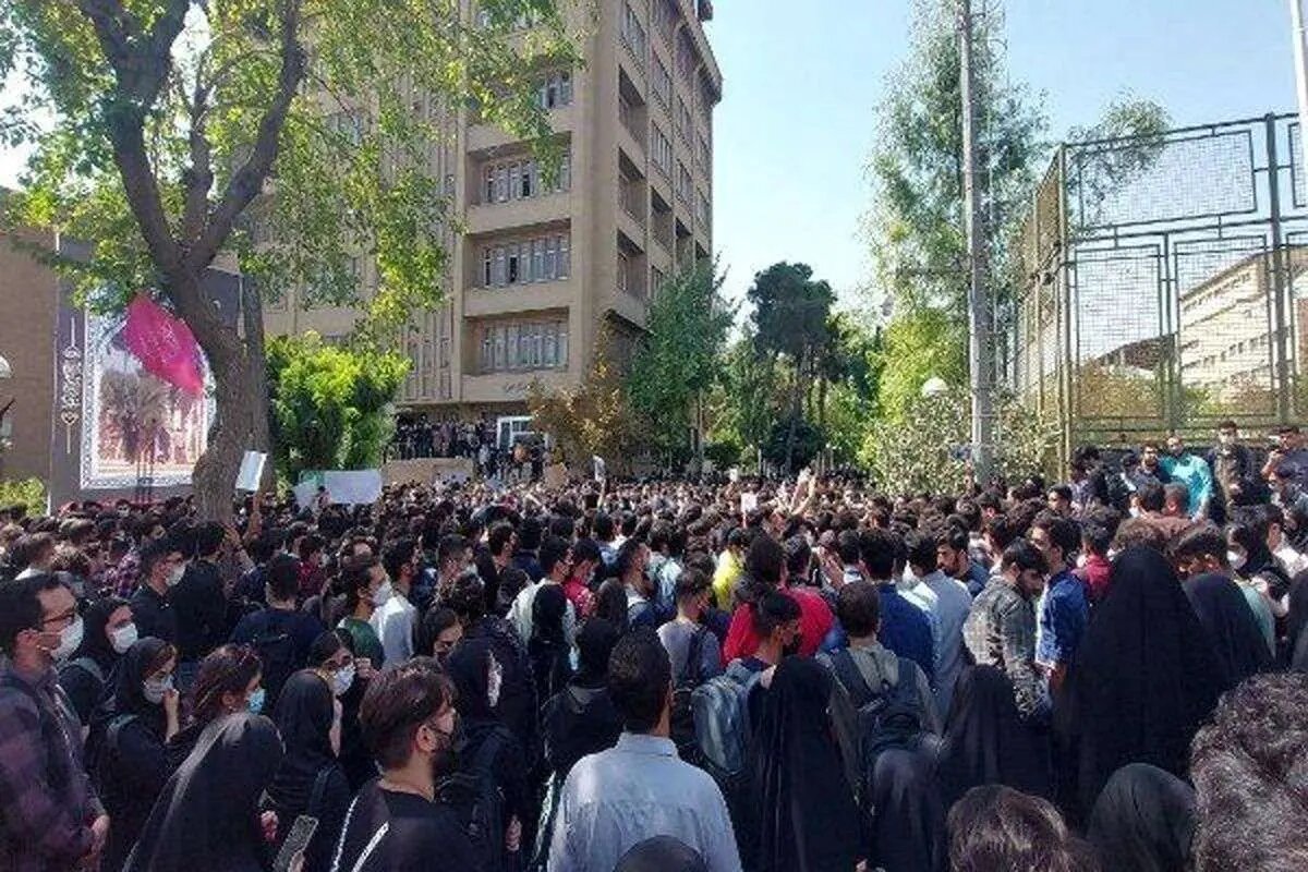 ورود دادستانی به ماجرای تجمعات دانشگاه شریف/ رئیس دانشگاه: اگر تعداد ممنوع الورودها زیاد شود دانشگاه را مجازی می‌کنیم