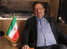 توجیهات روزنامه اعتماد برای رفتار الیاس حضرتی در  مجلس 