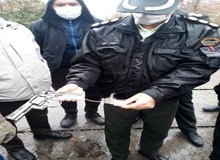 ماجرای کارتن خواب مسلح در اتوبان امام علی چه بود؟/ عکس