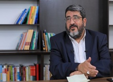 فواد ایزدی، تحلیلگر سیاست خارجی: ممکن است آمریکا، حتی وسط مذاکرات به ایران حمله می‌کند/ در صورت رسیدن به توافق جدید، تحریم‌های نفتی و بانکی برداشته نخواهد شد/ در باغ سبزی که ترامپ از توافق به ایرانی‌ها نشان می‌دهد، دروغ است 