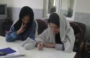زن ۷۰ساله به خاطر امضای پشت چک شوهرش به زندان افتاد
