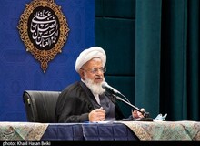  امام جمعه یزد: روزه خواری در ملأ عام و سیگار کشیدن در اماکن عمومی نشانه بی ادبی افراد است 