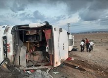 ۲۳ نفر مصدوم در تصادف اتوبوس در جاده خوی