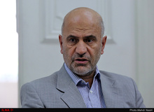 فرشاد مومنی: توزیع رانت به نام خصوصی‌سازی/بعد از خاتمی یک هیولای جدید به نام شبه‌دولتی‌ها شکل گرفت/در دولت احمدی‌نژاد دارایی‌های بین نسلی را فروختند تا خرج امور جاری کنند