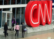 ترامپ خواستار اخراج خبرنگار CNN شد: «ناتاشا برتراند باید مثل سگ اخراج شود!»