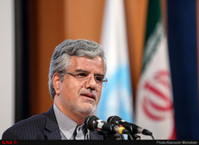 محمود صادقی: روحانی صراحتاً بگوید در چه مسائلی به رفراندوم نیاز داریم؟/ دولت مسائل مورد نظرش برای همه‌پرسی را در قالب لایحه به مجلس ارائه دهد