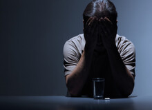 درد و دل پسر 30 ساله: 4 سال است عاشق خانم دکتری شده‌ام و با او دوستم ولی بیکارم و زنم نمی‌دهند
