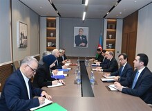 گفت‌وگوی معاون عراقچی با وزیر خارجه آذربایجان درباره چشم انداز همکاری در حوزه حمل‌ونقل