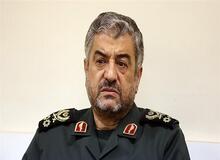 دلجویی فرمانده کل سپاه از ابراهیم حاتمی‌کیا
