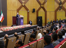 عارف: باید با نهادهای علمی جهان ارتباط تنگاتنگ داشته باشیم