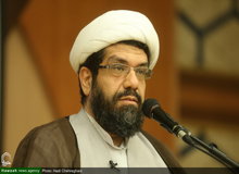 حجت الاسلام  ابوطالبی: شاید به خاطر جمهوری اسلامی۱۰ میلیون نفر را از دست داده باشیم اما به دست فارغ‌التحصیلان جامعه‌المصطفی ۵۰ میلیون نفر در دنیا شیعه شدند