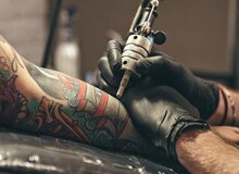 خالکوبی‌، واکنش بدن به واکسیناسیون را مختل می‌کند؟