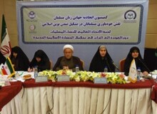 امام جمعه نجف: زنان پیش قراول همه مسائل جامعه به شمار می روند