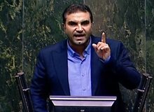 مومنی افراد غیرمتخصص را از وزارت کشور کنار بگذارد 