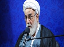 حجت‌الاسلام محمدی‌گلپایگانی: رضاخان پول عیاشی‌اش را از آستان قدس پرداخت می‌کرد/ در دوران پهلوی مذهبی‌ها ذلیل بودند
