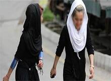 پلیس: اعضای باند ۱۵ نفره تولیدکننده محتوا‌های تصویری مروج بی حجابی در استان بوشهر دستگیر شدند / سر شاخه این باند، با ۳ سالن مد و زیبایی همکاری می‌کرد