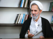 عضو ستاد استهلال دفتر آیت الله خامنه ای: ما همه ماه های قمری را استهلال کرده و به دفتر رهبری گزارش می دهیم/ بودجه میلیاردی نداریم/ هدایایی که ما می گیریم تبرکی است که از سوی رهبری دریافت می کنیم