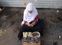 عدد خیالی دولت رئیسی درباره "خط فقر" از کجا آمد؟
