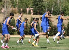  استقلال فعلا زمین ندارد؛ تمرین در سالن!