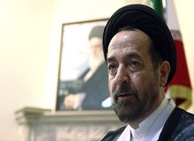 جاسوس خواندن امام موسی صدر توسط فردی که شعار "ای آنکه مذاکره شعارت را..." مقدس خواند

