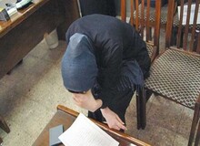 شوهرم را تعقیب کردم و فهمیدم با دختر۱۶ ساله افغانستانی ازدواج کرده/ هوویم به پلیس شکایت کرده که چرا با رفتن به خانه او مزاحمش شده ام