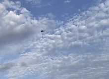 خلبانی که بر فراز می‌سی‌سی‌پی چرخید و تهدید به کوباندن هواپیما به یک فروشگاه کرد بازداشت شد
