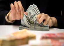 قیمت دلار همچنان در حال صعود!/ هر دلار آمریکا بالای ۴۱ هزار تومان معامله شد