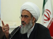 امام جمعه بوشهر خطاب به مکرون: حق ندارید در امور لبنان دخالت کنید
