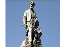 انتقاد یک مجسمه ساز به شست‌وشوی غیراصولی مجسمه فردوسی/ رفتاری که با مجسمه فردوسی شد، اولین نیست اما بدترین است