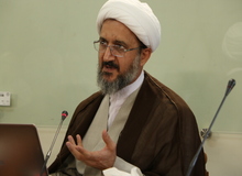 رئیس دانشگاه قم: اساتیدی که نُرم های نظام اسلامی را قبول ندارند، نمی توانند حقوق بگیر نظام باشد