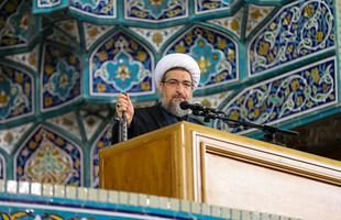 امام جمعه تبریز: ما شبانه‌روز تلاش می‌کنیم ترامپ و نتانیاهو را هر کجا که شد، نابود کنیم/ از تنگه هرمز دست برنمی‌داریم 