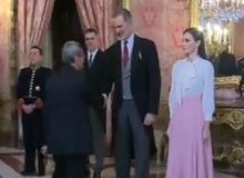دست ندادن سفیر ایران با ملکه اسپانیا خبرساز شد+فیلم